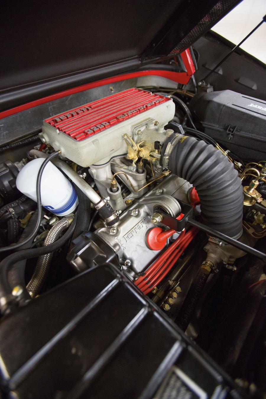  Ferrari 328 GTS Red 1989 года  (фото 10 из 20)